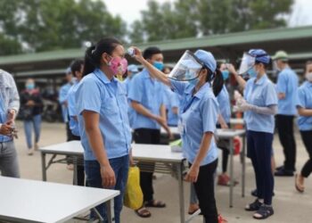 Chấm dứt hợp đồng lao động do dịch Covid-19